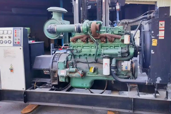 怎么從康明斯發電機組的機油壓力表看故障所在部位？